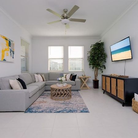 Modern Oasis! 3Br Townhouse In A Lagoon Community Wesley Chapel Exterior photo